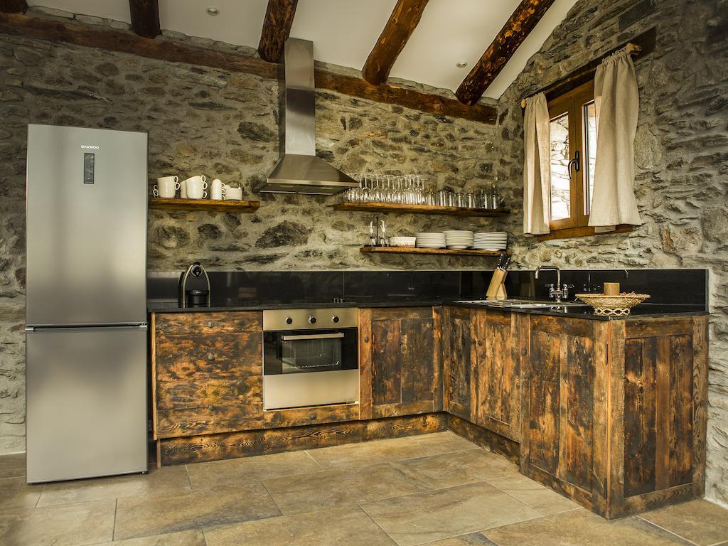 R De Rural - Casa Rural De Les Arnes エンカンプ 部屋 写真