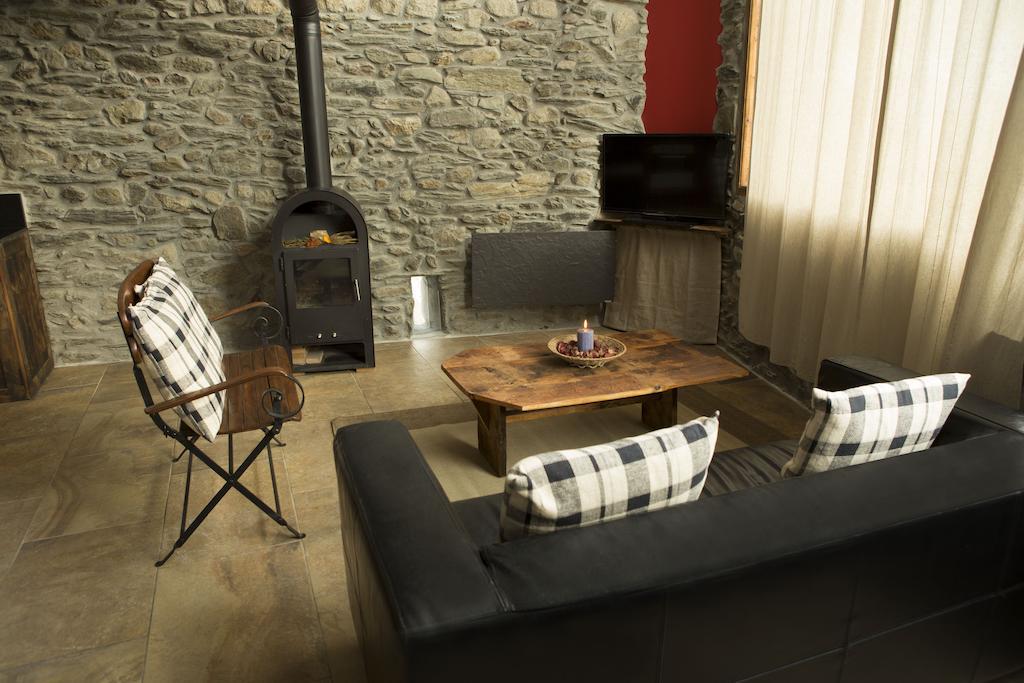 R De Rural - Casa Rural De Les Arnes エンカンプ 部屋 写真