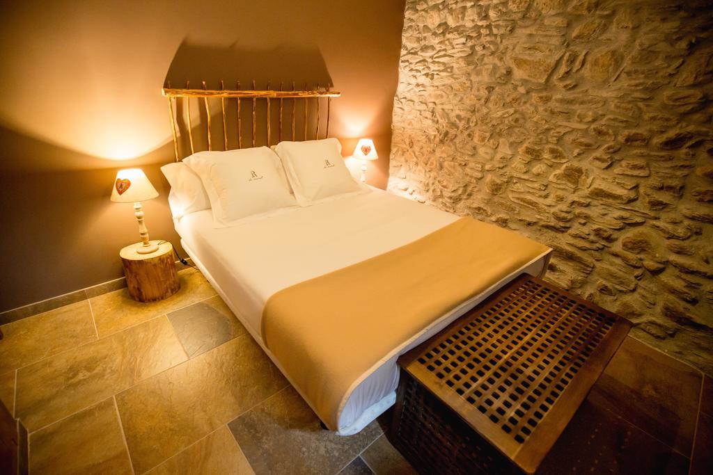 R De Rural - Casa Rural De Les Arnes エンカンプ 部屋 写真