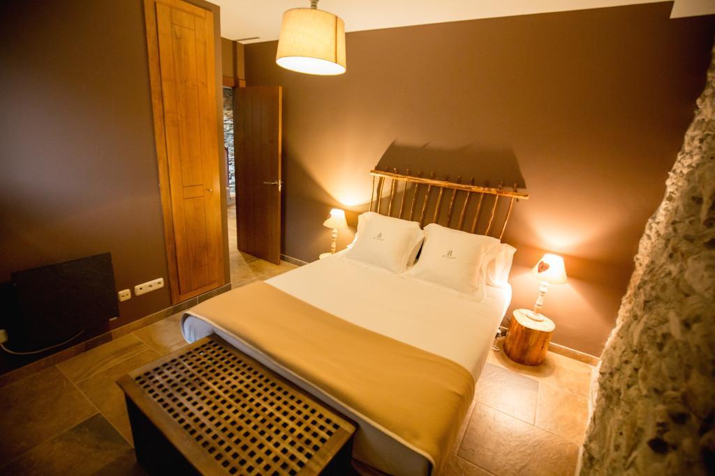 R De Rural - Casa Rural De Les Arnes エンカンプ 部屋 写真