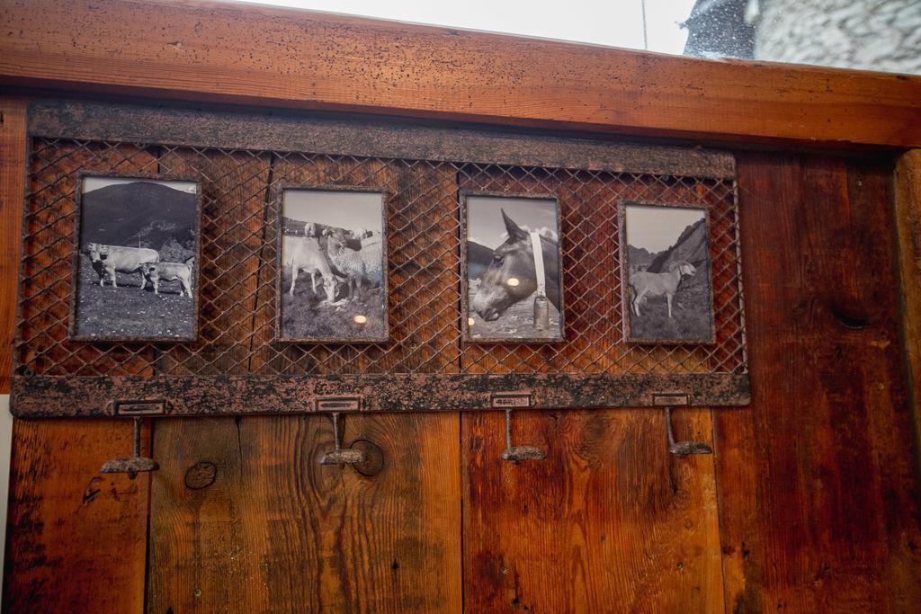 R De Rural - Casa Rural De Les Arnes エンカンプ 部屋 写真